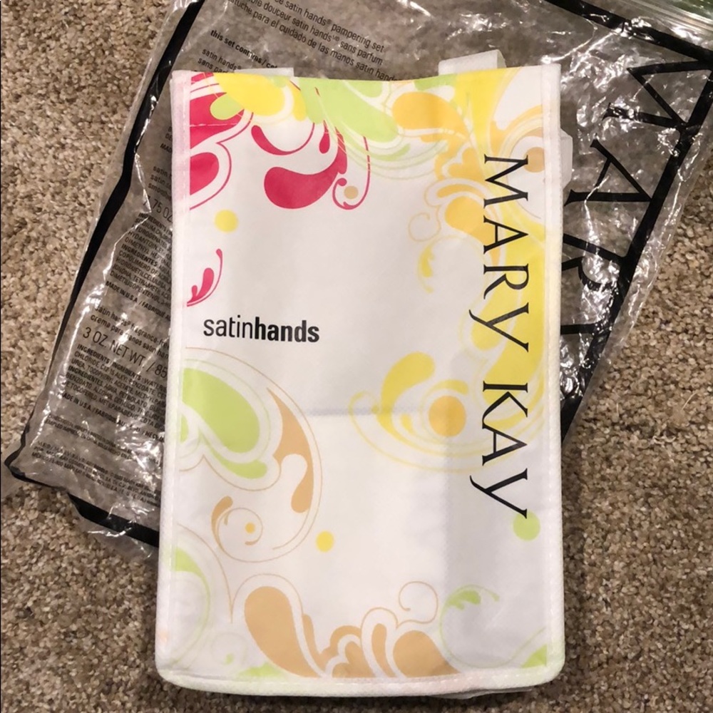 Mary Kay Satin Hands
